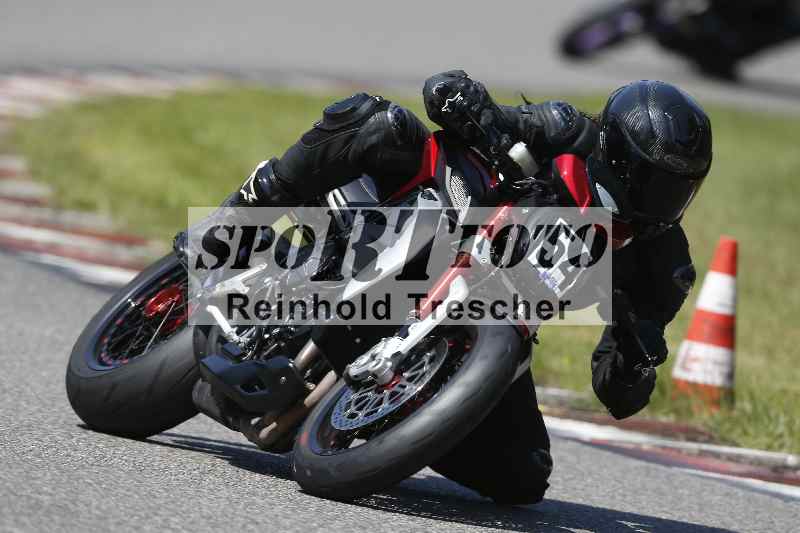 /44 09.08.2025 Plüss Moto Sport ADR/Einsteiger/54